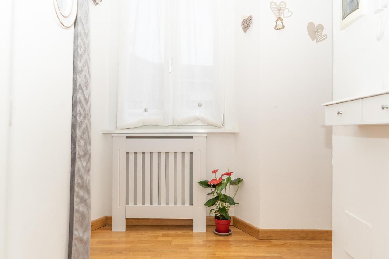 Portatorre Suite, A Charming Apartment In The Heart Of Como, Free Private Parking, Air Conditioning & More! Dış mekan fotoğraf
