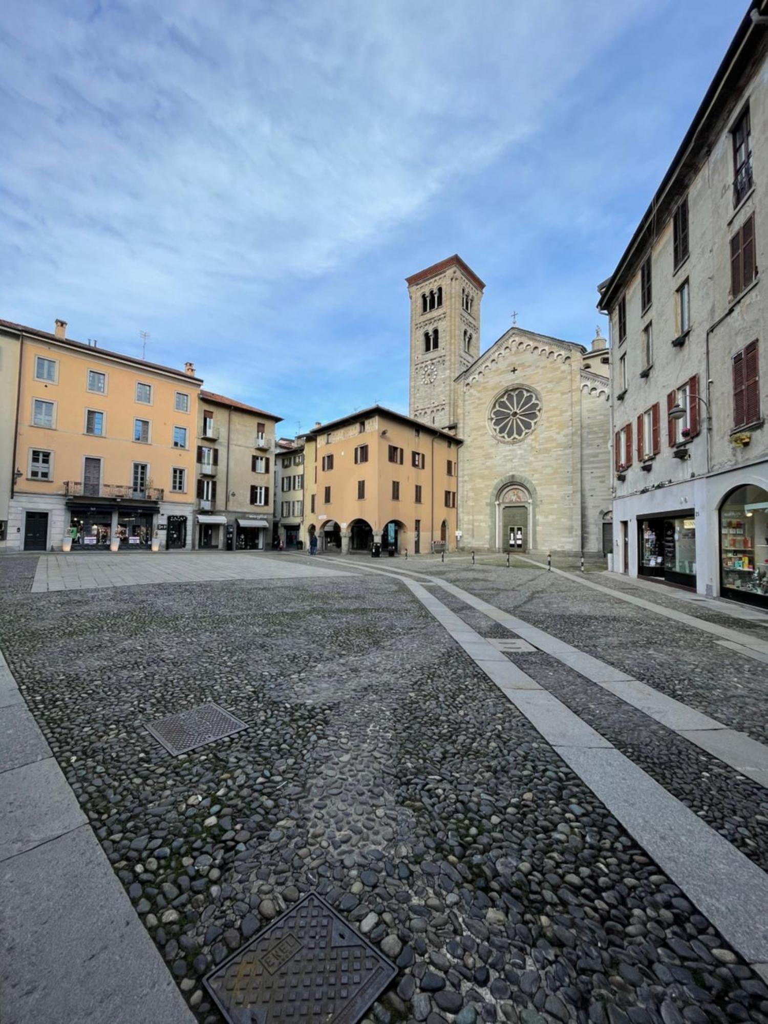 Portatorre Suite, A Charming Apartment In The Heart Of Como, Free Private Parking, Air Conditioning & More! Dış mekan fotoğraf