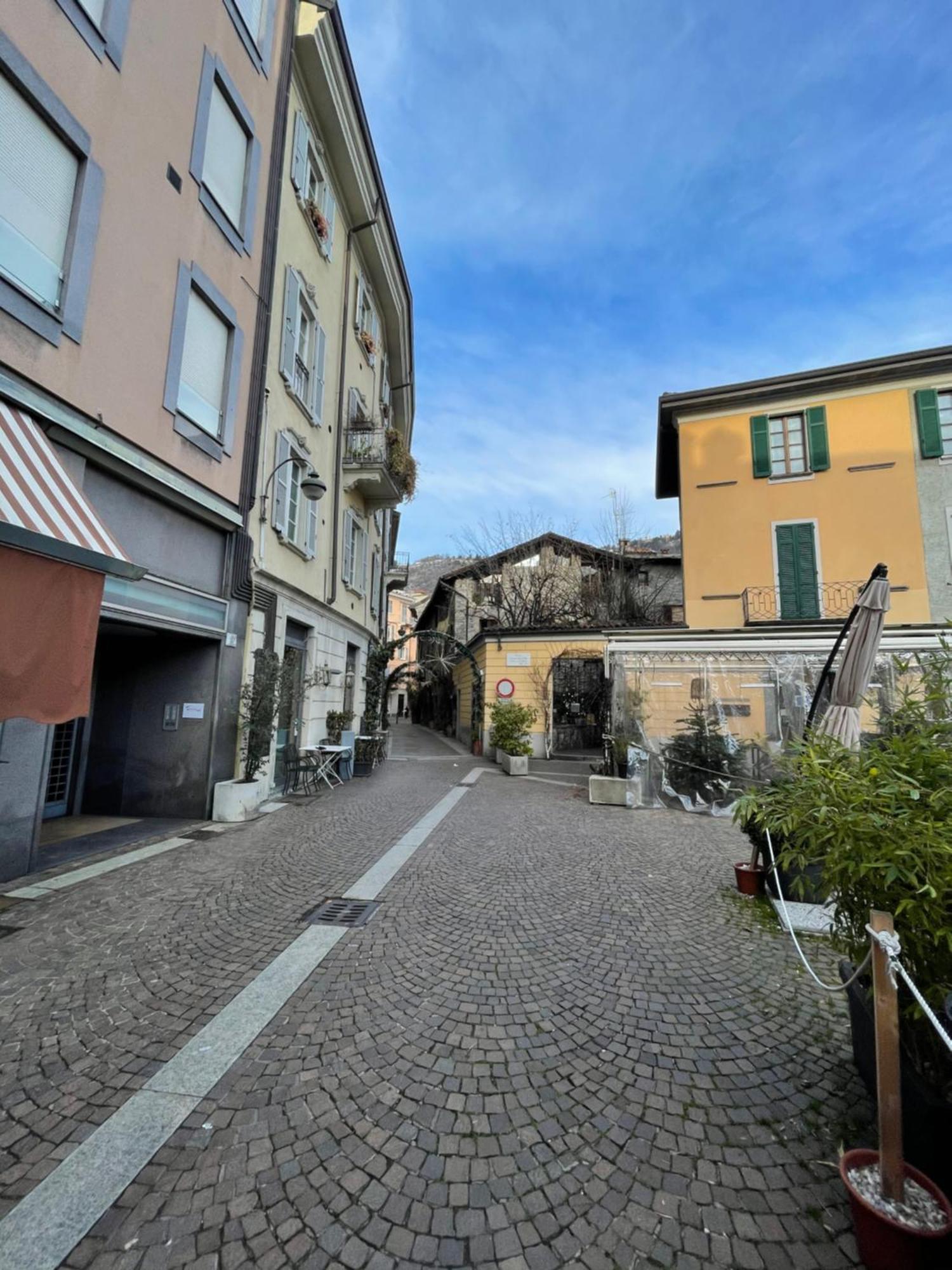 Portatorre Suite, A Charming Apartment In The Heart Of Como, Free Private Parking, Air Conditioning & More! Dış mekan fotoğraf