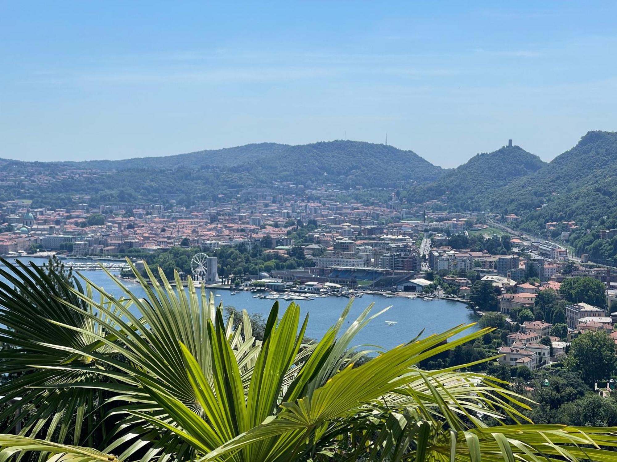 Portatorre Suite, A Charming Apartment In The Heart Of Como, Free Private Parking, Air Conditioning & More! Dış mekan fotoğraf